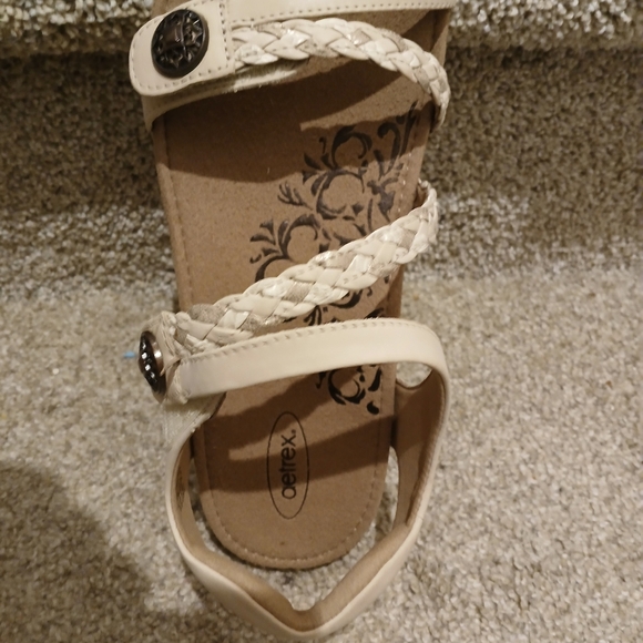 Shoes - Picture 3 of 3